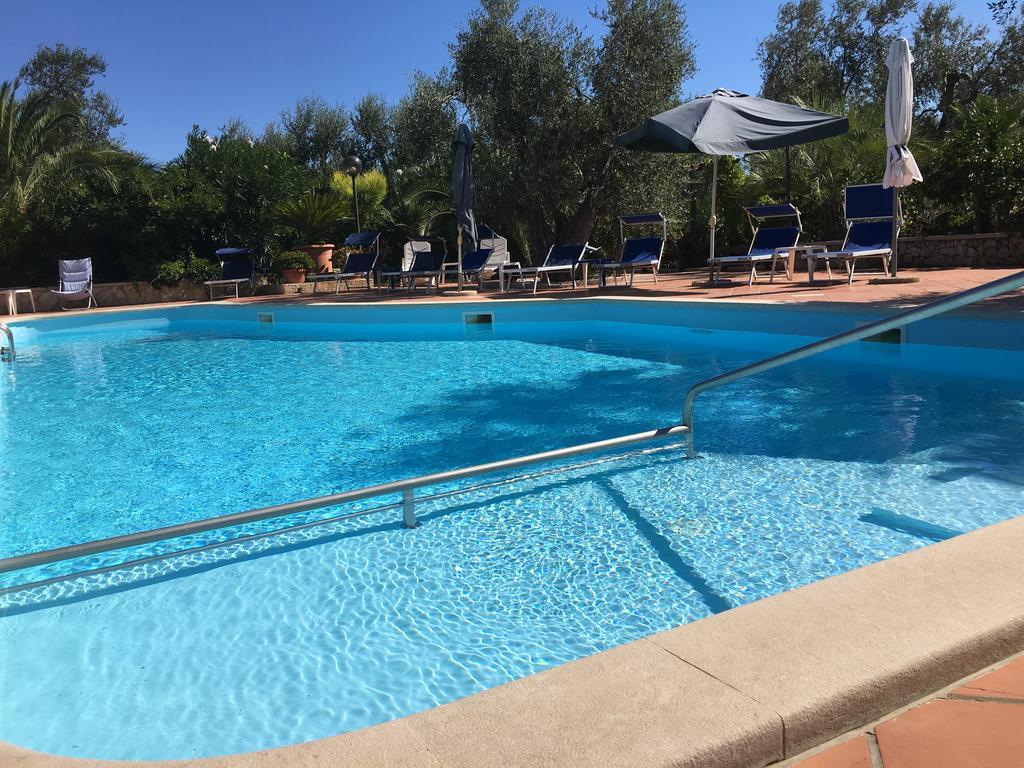 Villa Monica Appartamenti Vieste Eksteriør billede